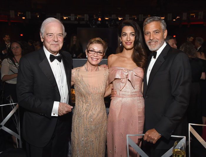 George Clooney con Amal Clooney y sus padres
