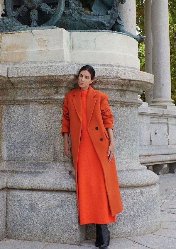 Sassa de Osma lleva el look naranja más bonito de Massimo Dutti