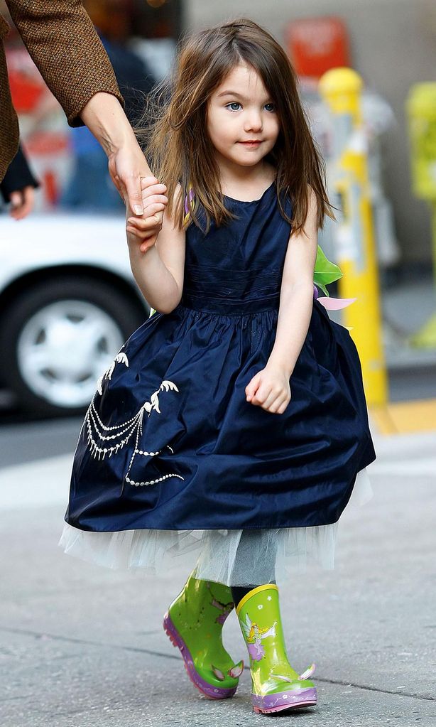 SURI CRUISE HOLA4106
