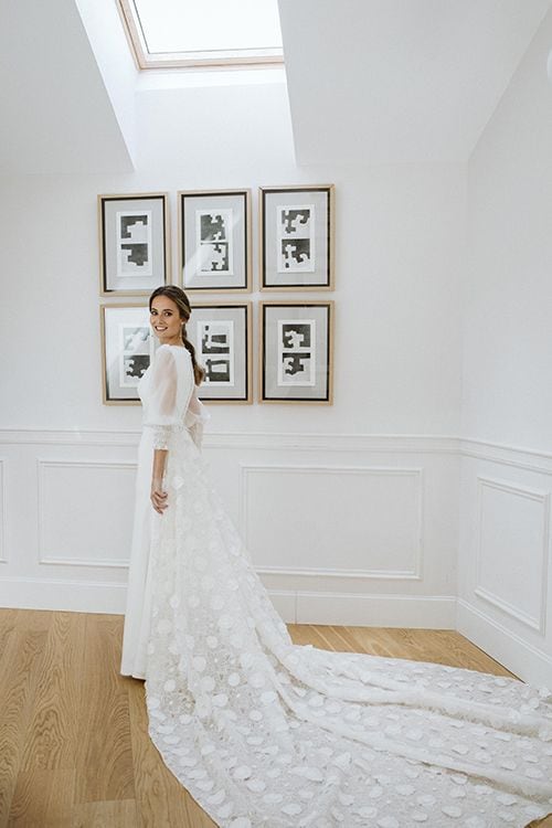 Vestido de novia con flores