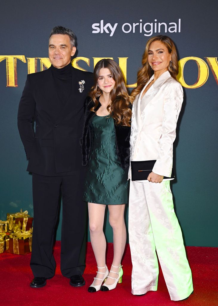 Robbie Williams y Ayda Field con su hija Teddy en su debut como actriz