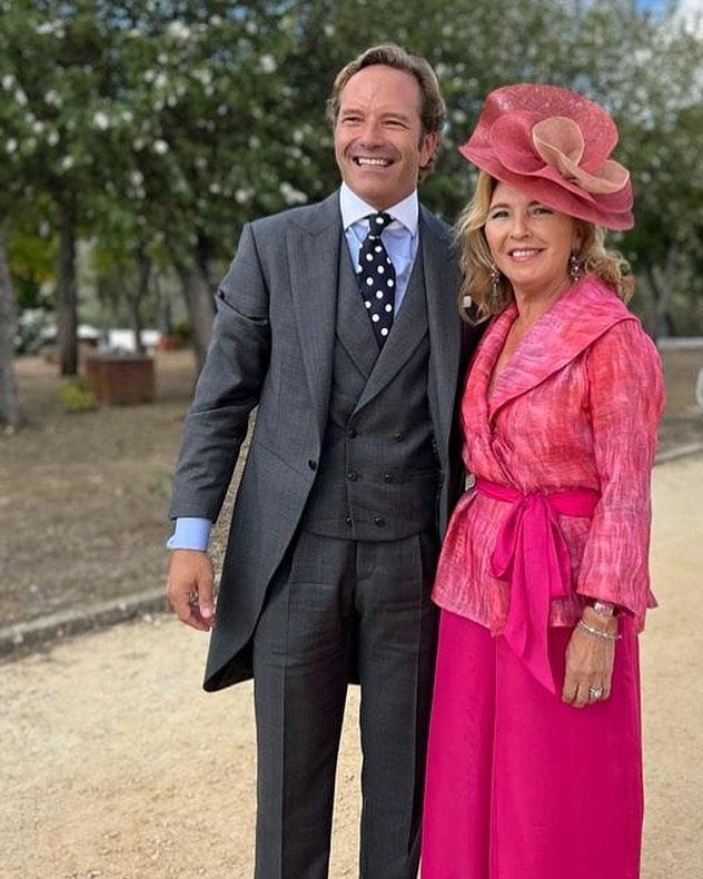 Madrinas de boda con pantalón fucsia