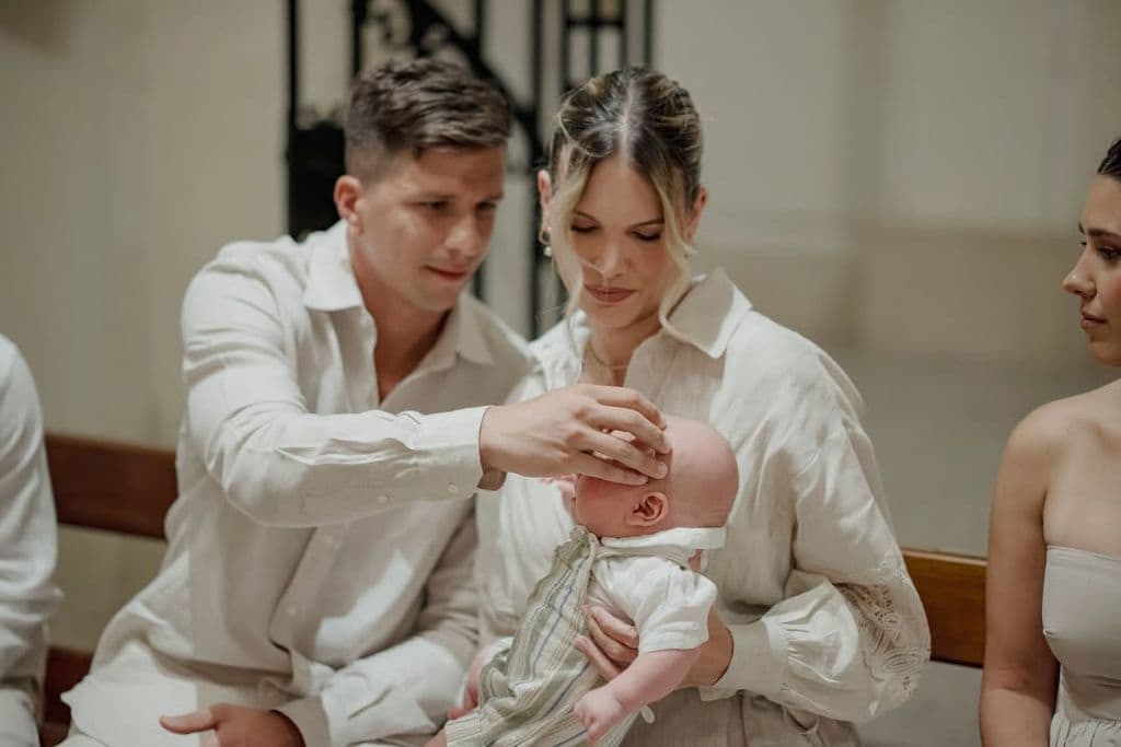El bautizo de Faustino, el hijo de Gianluca Simeone y Eva Bargiela