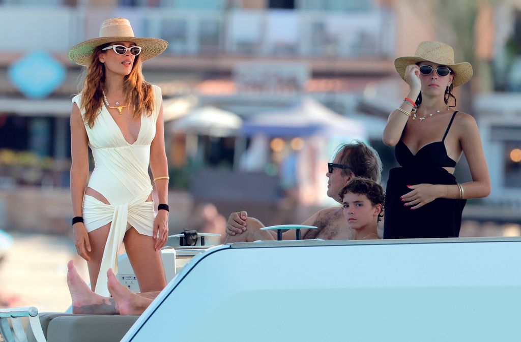 Mar Saura  o el secreto de la eterna belleza: una madre espectacular en Ibiza
