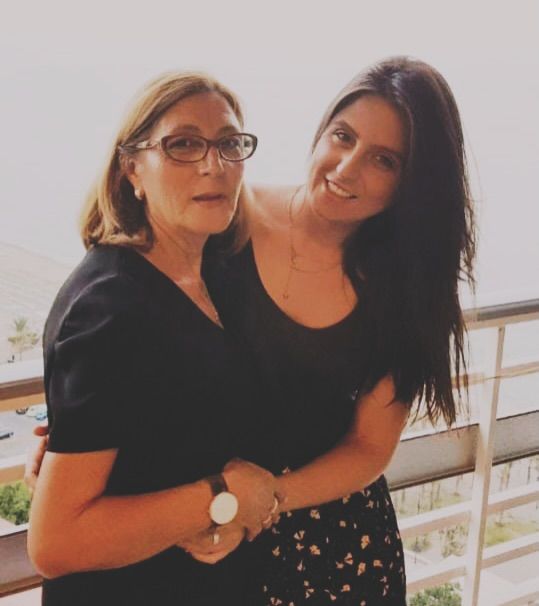 Irene Carbonero con su madre, Goyi Arévalo, fallecida el pasado mes de abril