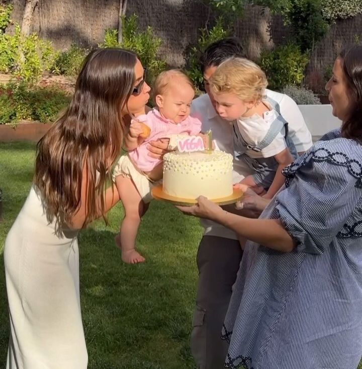 María Pombo y Pablo Castellano celebran el primer cumpleaños de su hija Vega