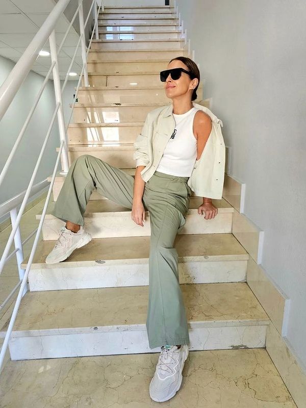 Paula Echevarría con look de Primark y zapatillas Adidas
