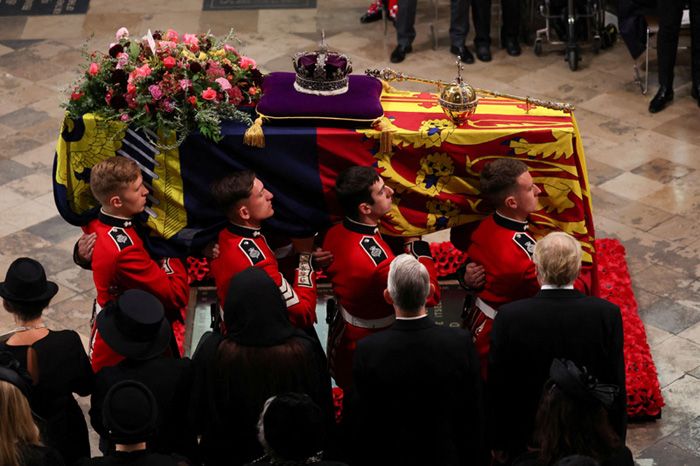 Cortejo fúnebre de Isabel II