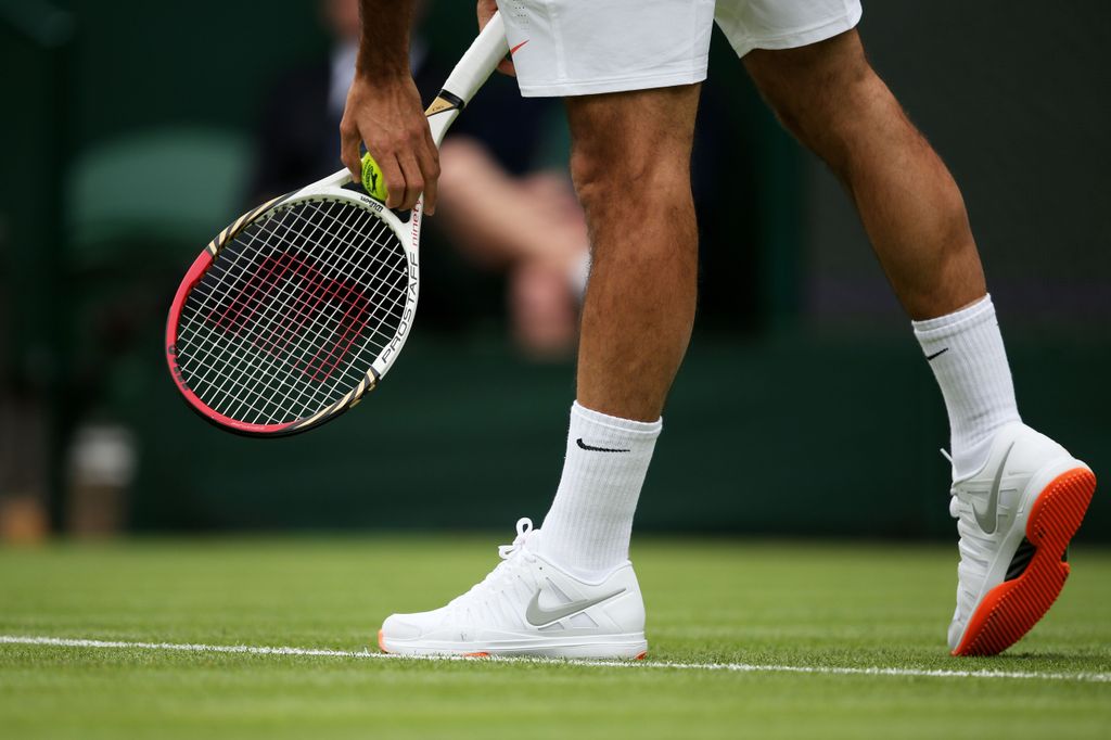 Roger Federer fue uno de los jugadores en desafiar la regla de Wimbledon en 2013.