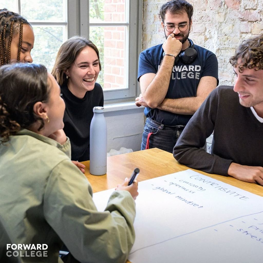 Así es Forward College, la universidad de la infanta Sofía: privada, 15 ...
