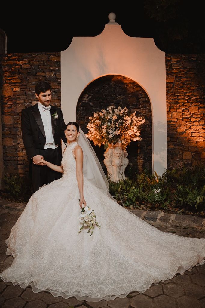 Los novios, tras convertirse en marido y mujer