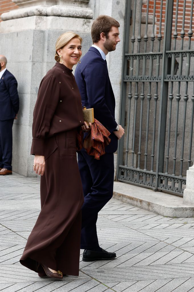 La infanta Cristina con su hijo Juan Valentín en la boda de José Luis Martínez-Almeida y Teresa Urquijo