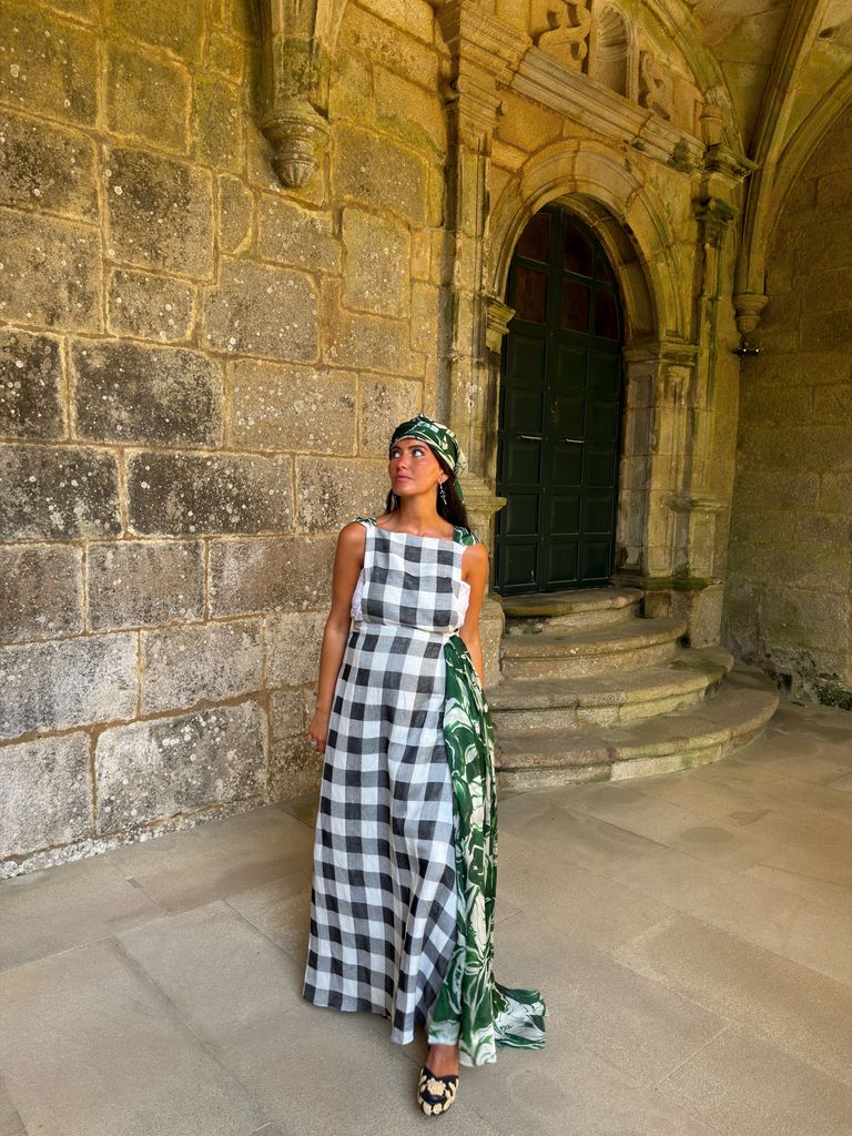 Look de invitada de boda original de Minia Marcos Spiegelberg