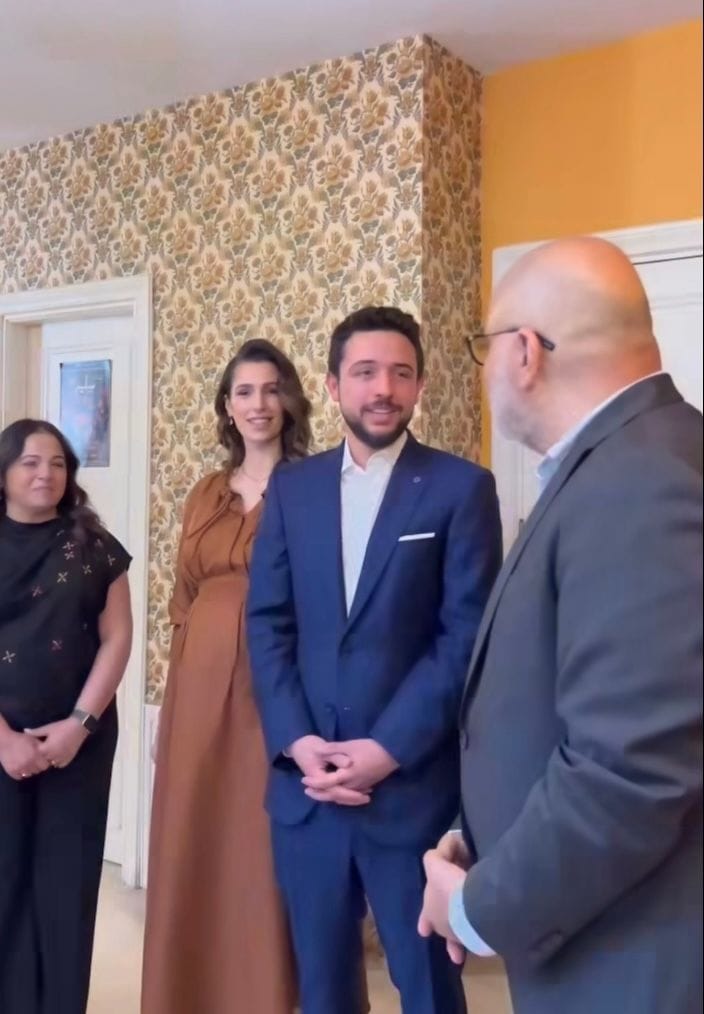 Hussein y Rajwa de Jordania en un acto poco antes de ser padres