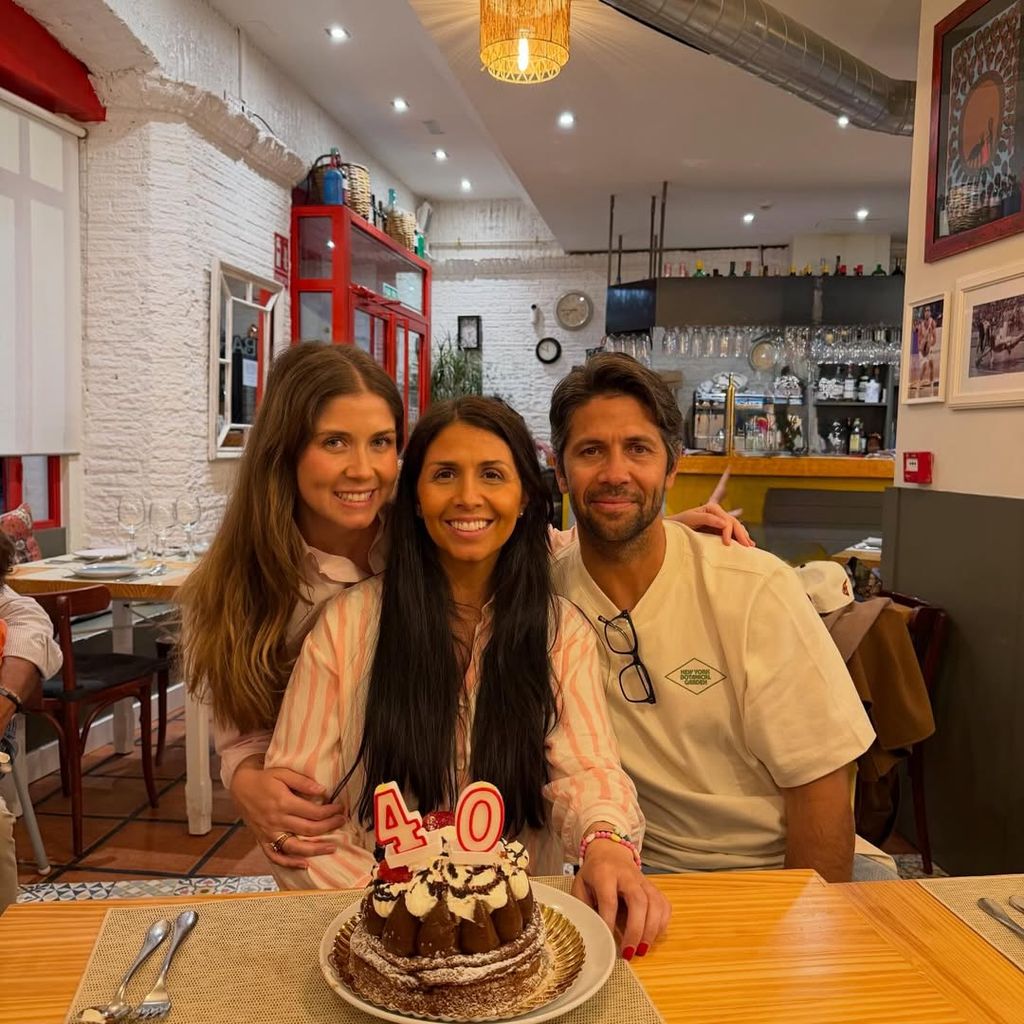 Ana, Sara y Fernando Verdasco celebrando el 40º cumpleaños de Sara en Madrid