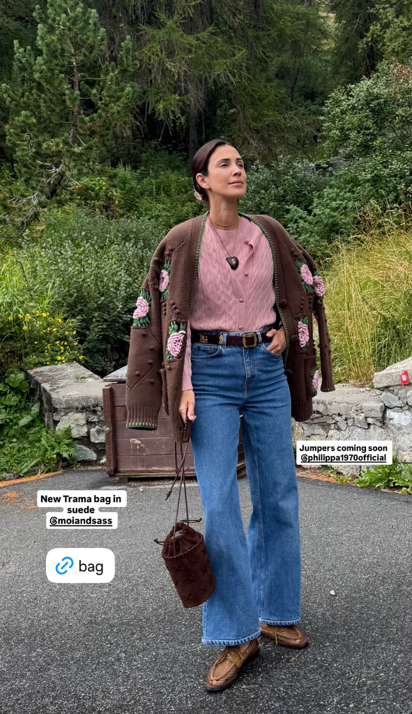 Sassa de Osma con look abrigado disfrutando de sus vacaciones de verano en Suiza