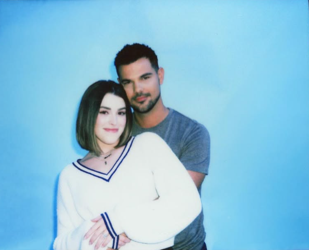 Taylor Lautner con su mujer, Taylor