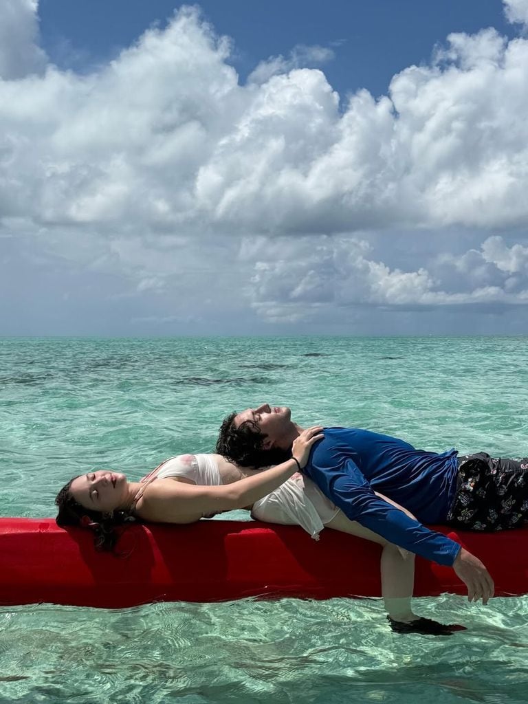 Mía Rubín y Tarik Othon en Bora Bora