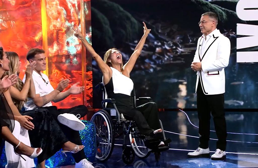Ivonne Reyes reaparece en silla de ruedas en la final de 'Supervivientes'