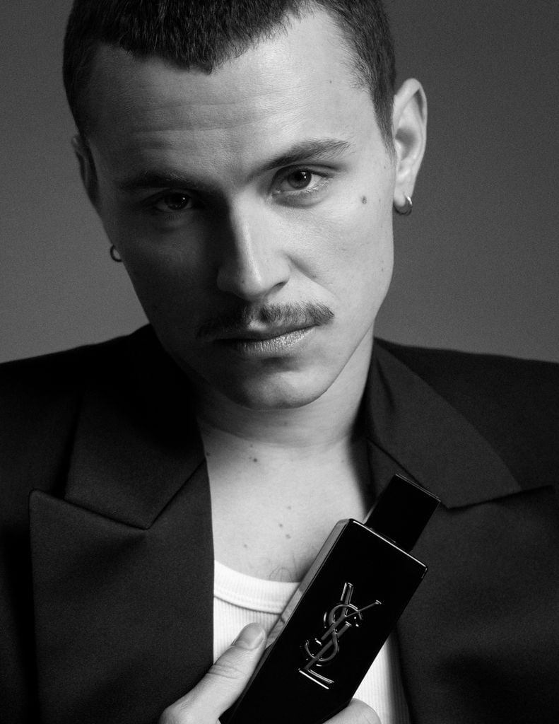 Aron Piper, embajador de YSL Beauty
