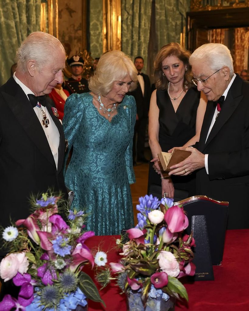 Los reyes Carlos y Camilla celebran su 20 aniversario de boda en una cena de gala en Roma