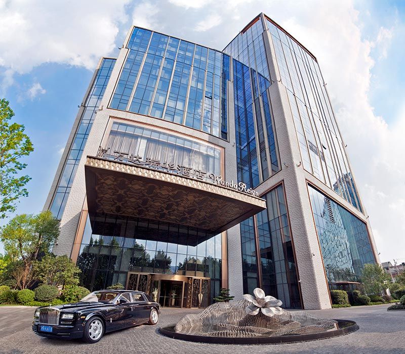 Wanda-Reign-on-the-Bund_Exterior