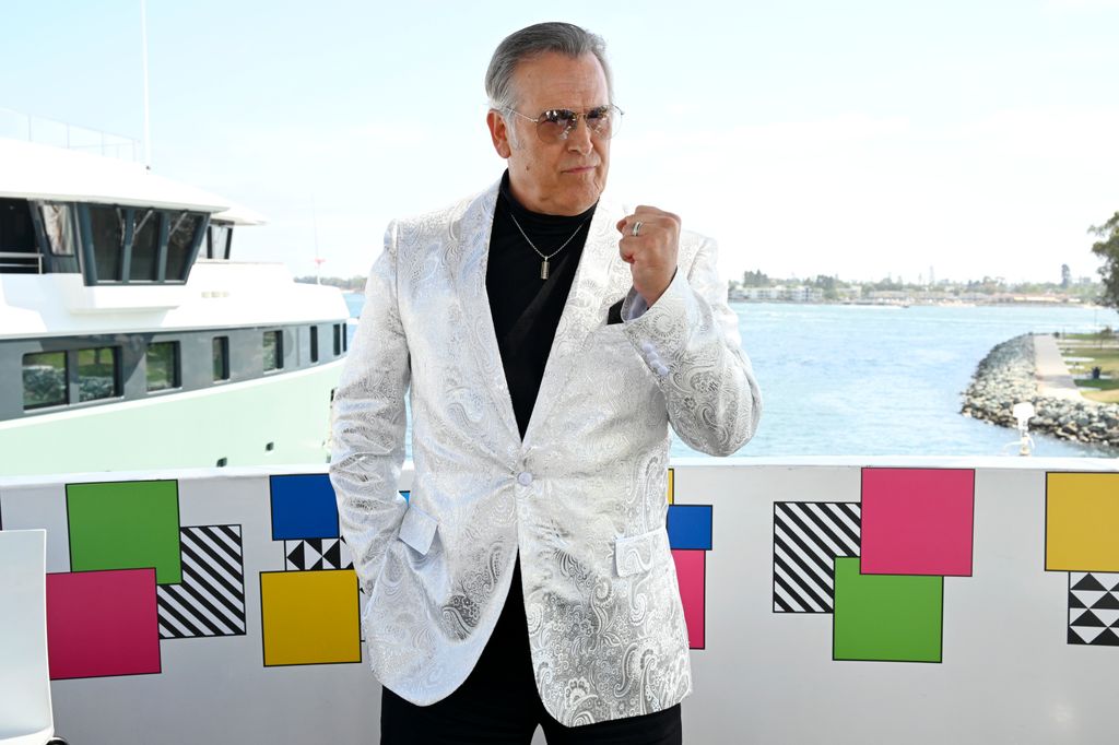 Bruce Campbell 