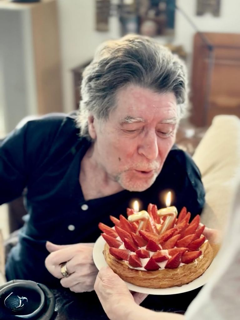 Joaquín Sabina celebra su 77 cumpleaños