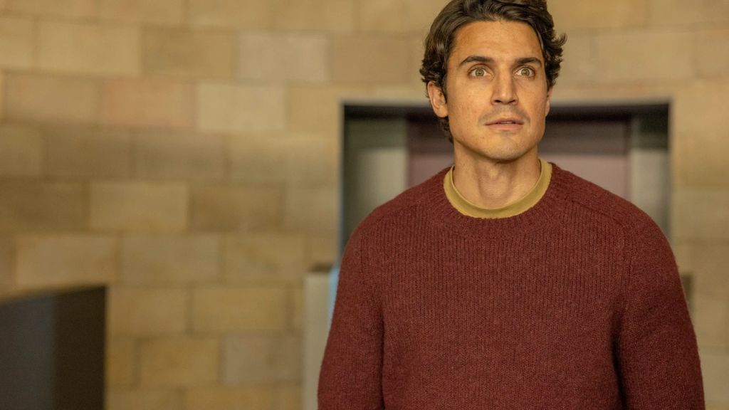 Álex González da vida a Ulises, un genio de los ordenadores que decidió alejarse del mundo tecnológico