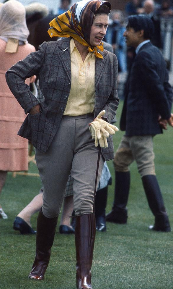 reina isabel joven 1988
