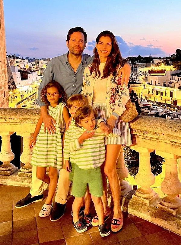 Bárbara junto a su familia