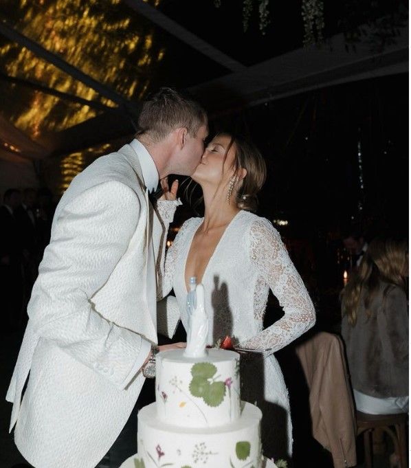 Ryan Murphy y Bridget Konttinen en su boda