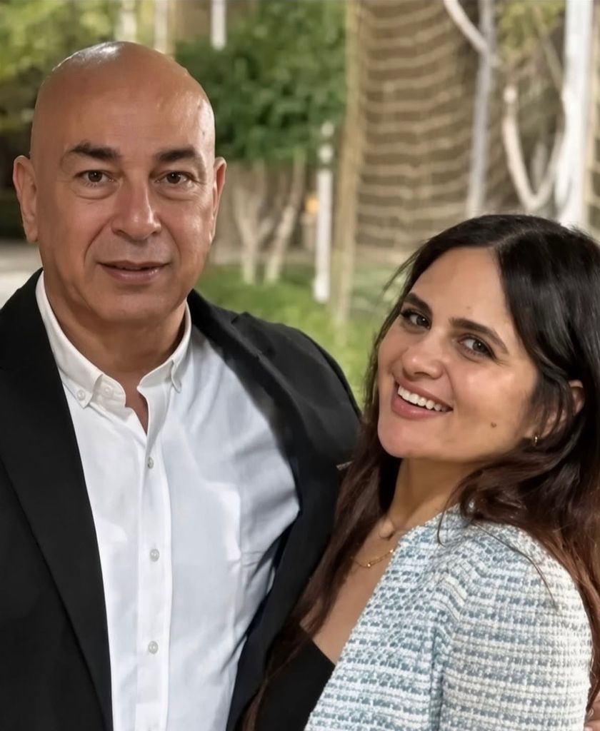 Hossam Hassan con su segunda mujer, Dina Mustafa