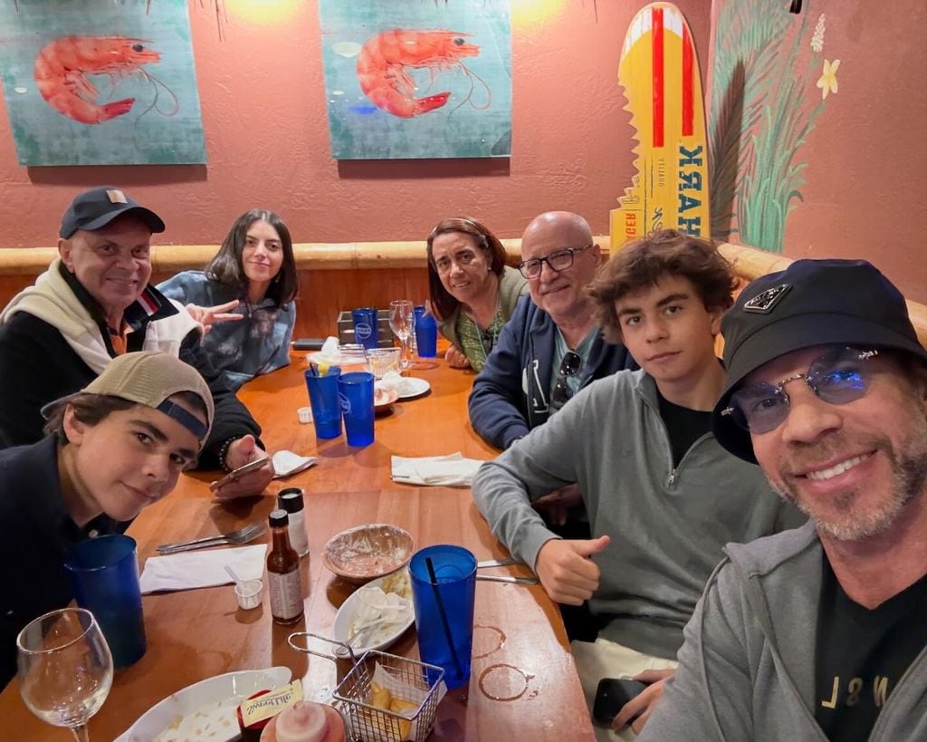 Zague se reencontró con su familia y disfrutó en compañía de sus hijos