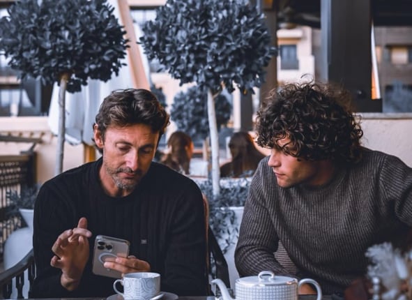 El entrenador y su nueva promesa