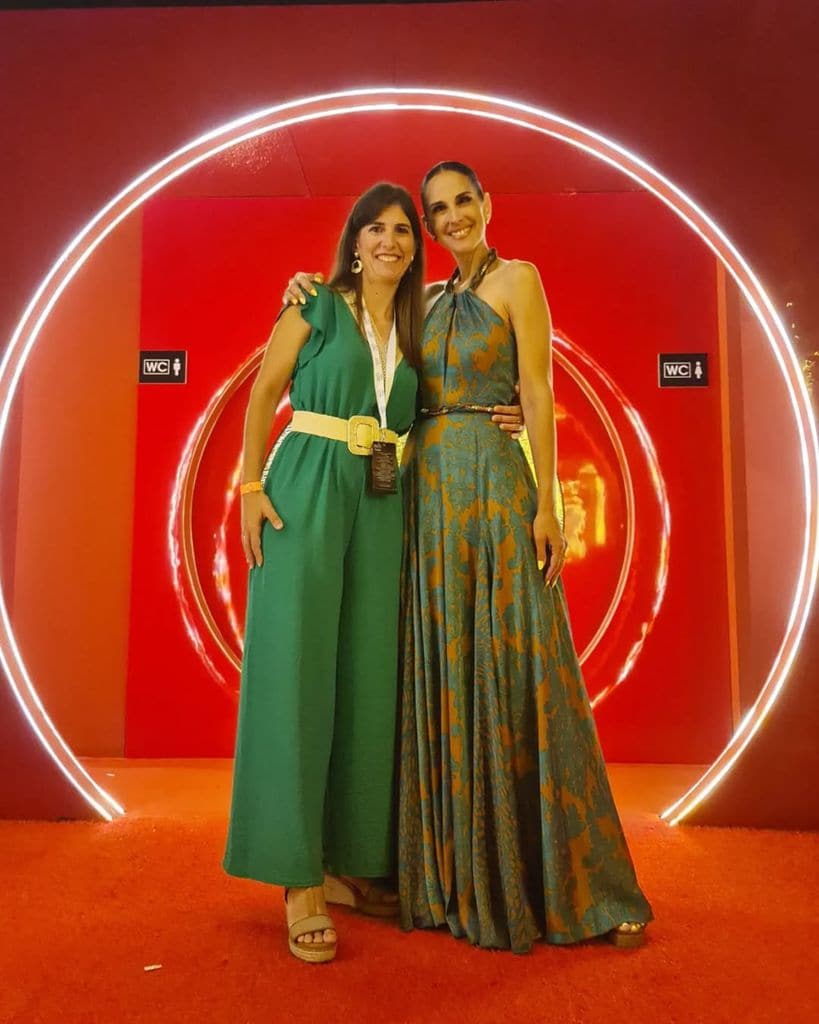 Nuria Fergó y su hermana