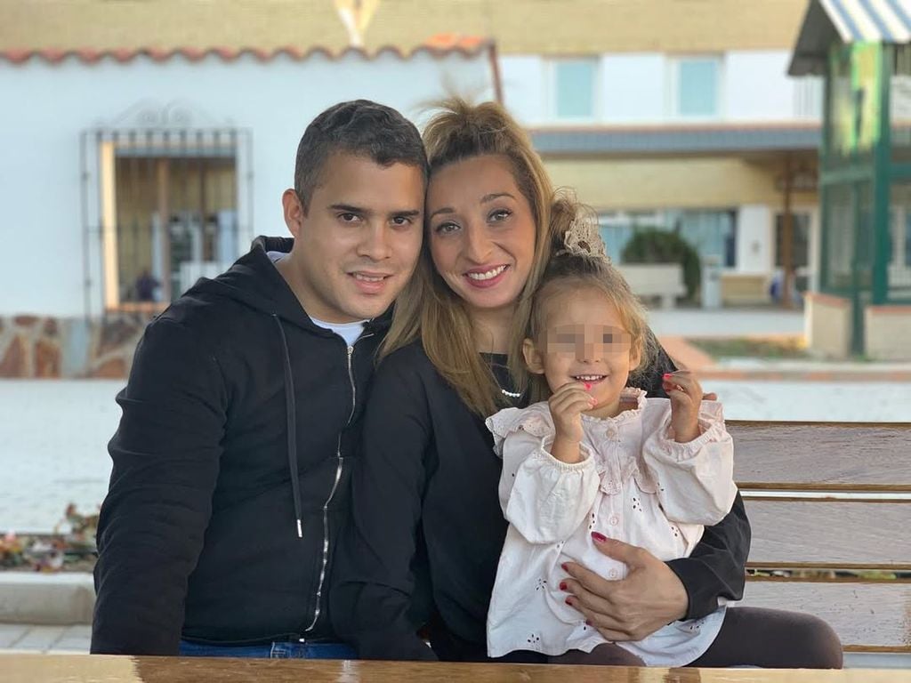 José Fernando y Michu con su hija Rocío