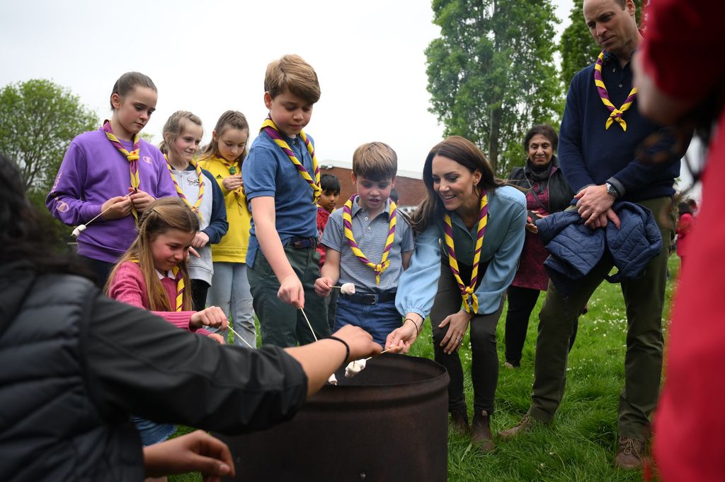 Kate Middleton con sus hijos y el príncipe Guillermo
