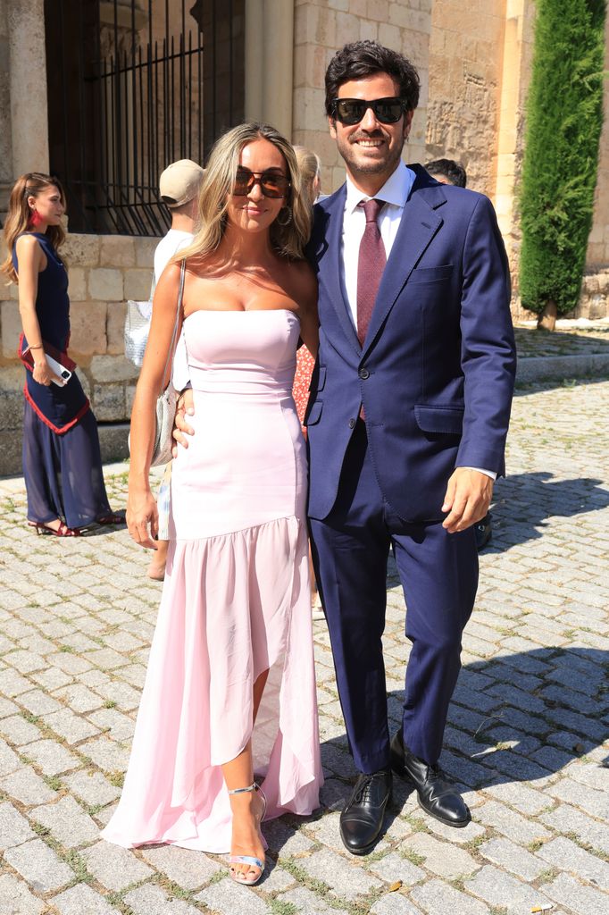 Loreto Sesma y Willy Bárcenas en la boda de Ana de Miguel