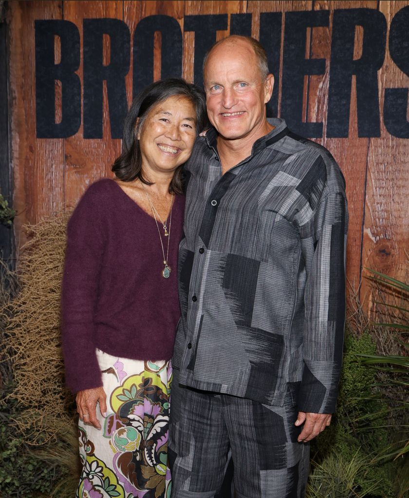 Woody Harrelson y su mujer Laura Louie en la presentación de su nueva serie, 'Brothers'