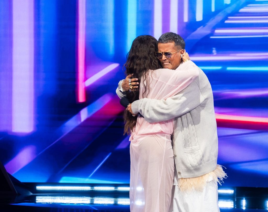 Galilea Montijo recibió en el foro a su querido amigo Aldo Rendón.
