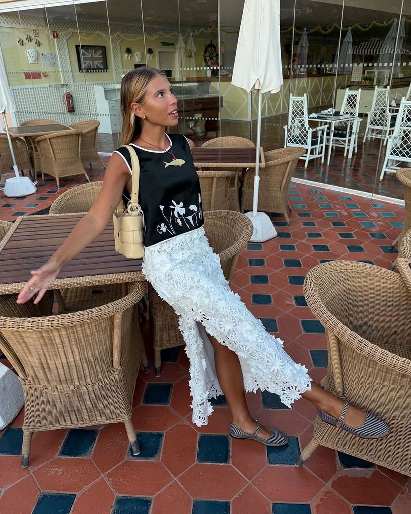 "Los bolsos y zapatos deben hacer juego"