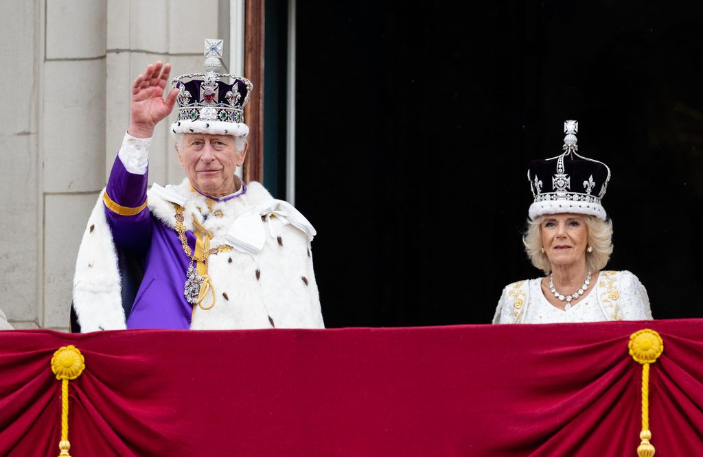 El rey Carlos III en su coronación 