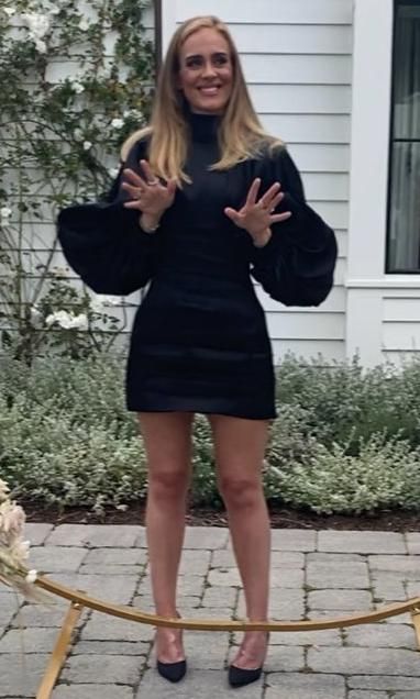 Adele revela su nueva imagen en las redes sociales