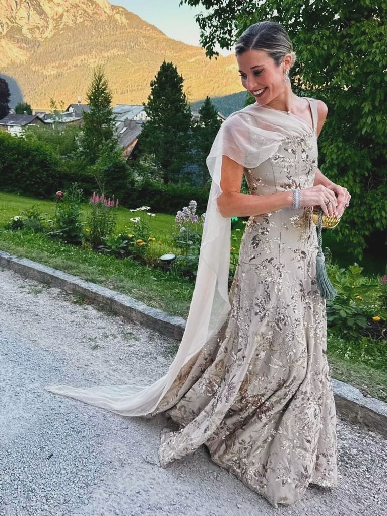 Inés de Cominges con vestido de invitada de Diego Estrada
