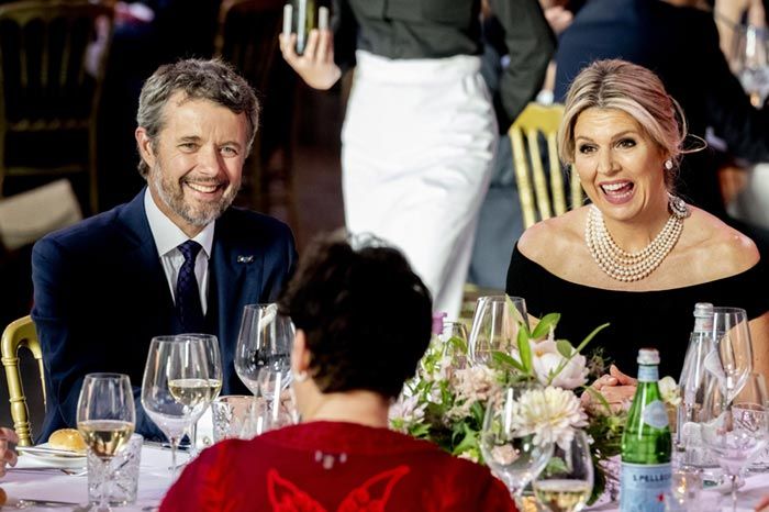 Federico y Mary de Dinamarca con los Reyes de Países Bajos