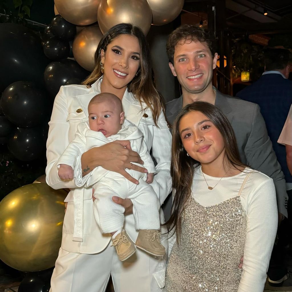 Daniela Ospina y su familia