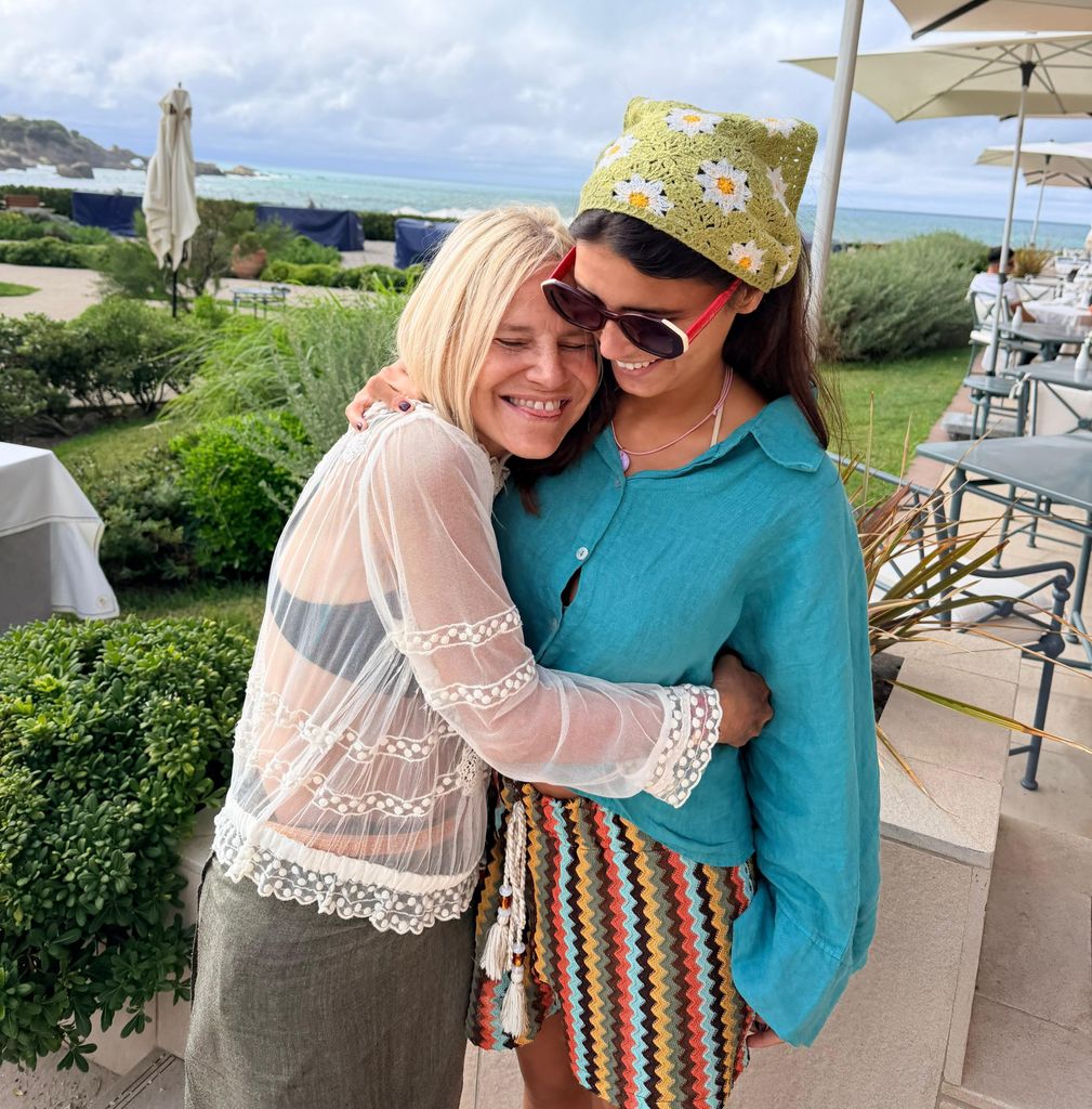 Eugenia Martínez de Irujo y Tana Rivera en Biarritz, Francia, este verano