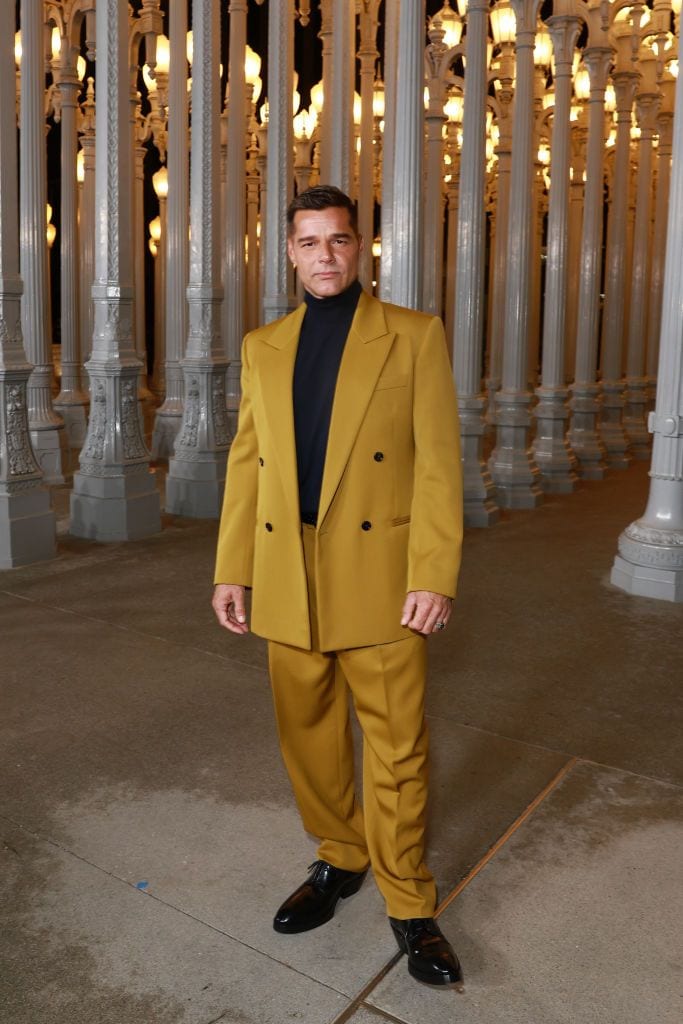 Plano entero de Ricky Martin en la gala LACMA Art+Film 2024