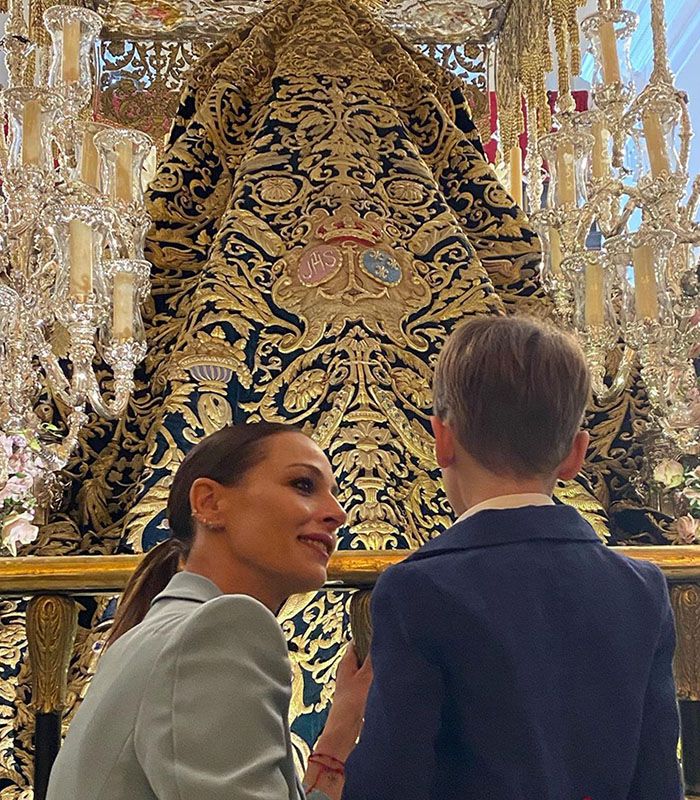 Eva González y su hijo Cayetano